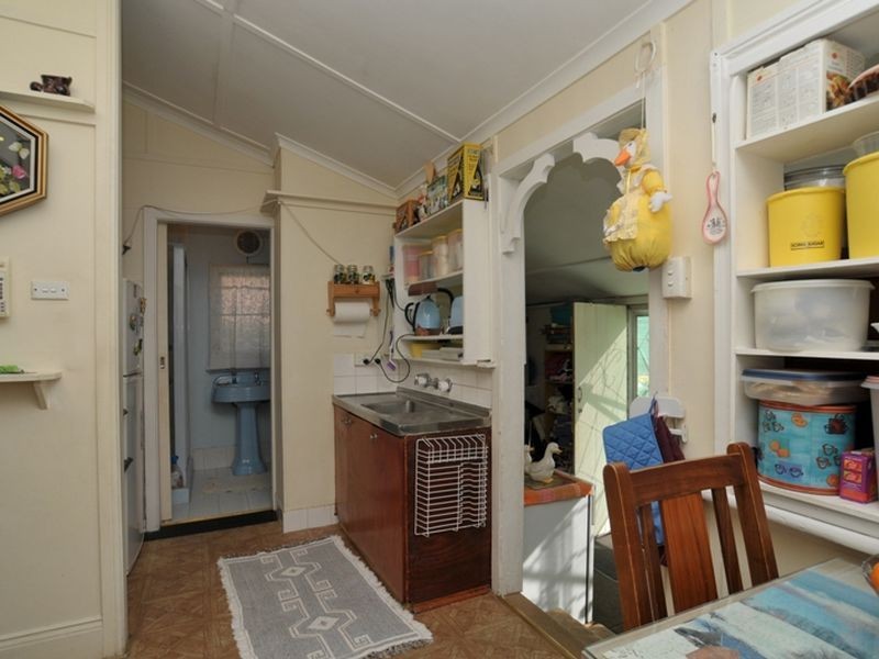 14 Barrett Avenue, Cessnock NSW 2325