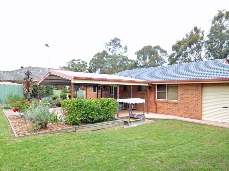 2 Sauvignon Grove, Cessnock NSW 2325