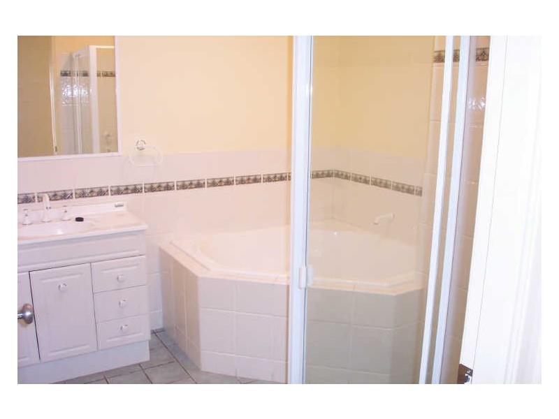 4/6 Sports Avenue, Cessnock NSW 2325