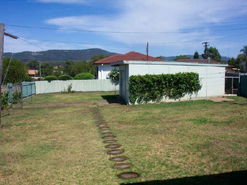 17 Desmond Street, Cessnock NSW 2325