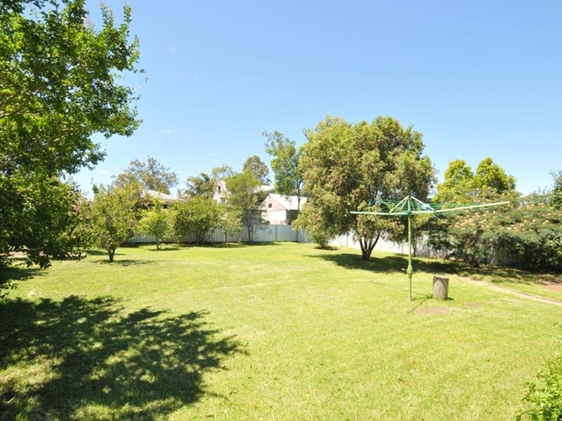 32 Adelaide Street, Paxton NSW 2325