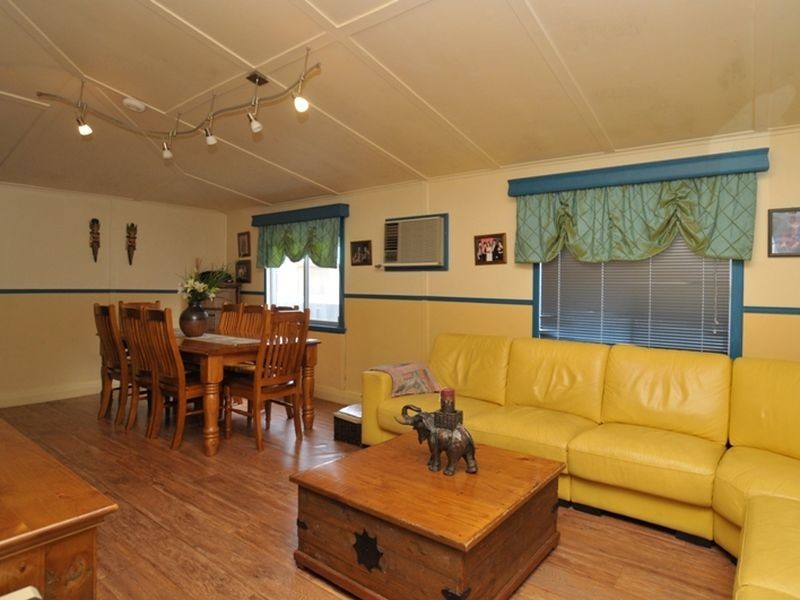 33 Elizabeth Street, Cessnock NSW 2325