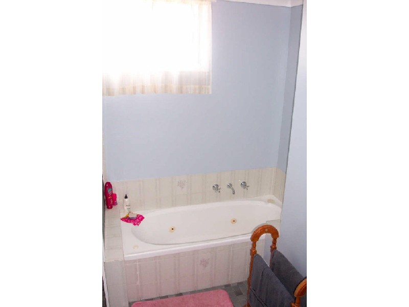 87 Wollombi Road, Cessnock NSW 2325