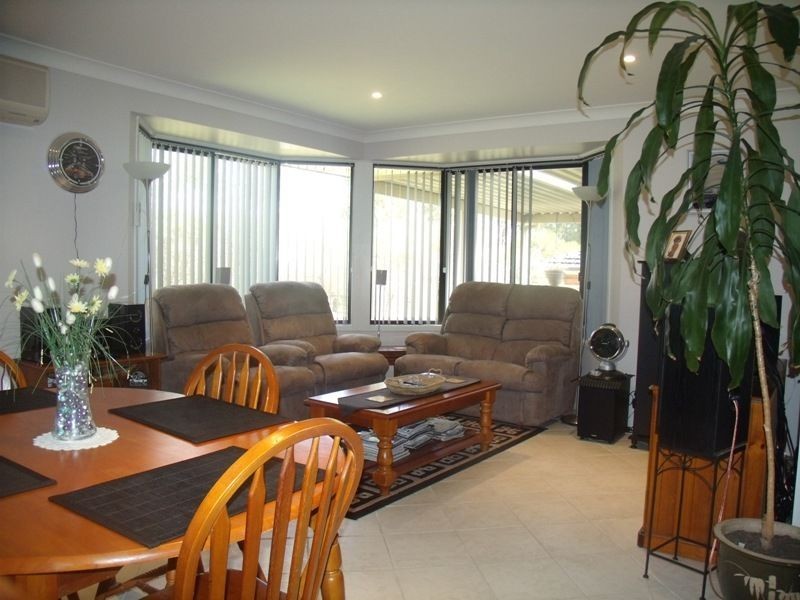 10 Traminer Grove, Cessnock NSW 2325