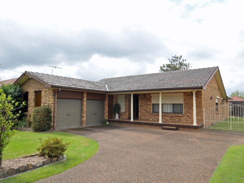 28 Carroll Avenue, Cessnock NSW 2325