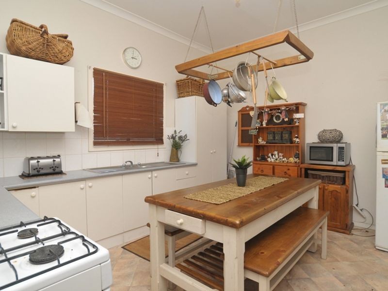 24 Colliery Street, Aberdare NSW 2325