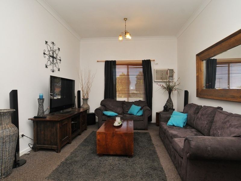 24 Colliery Street, Aberdare NSW 2325