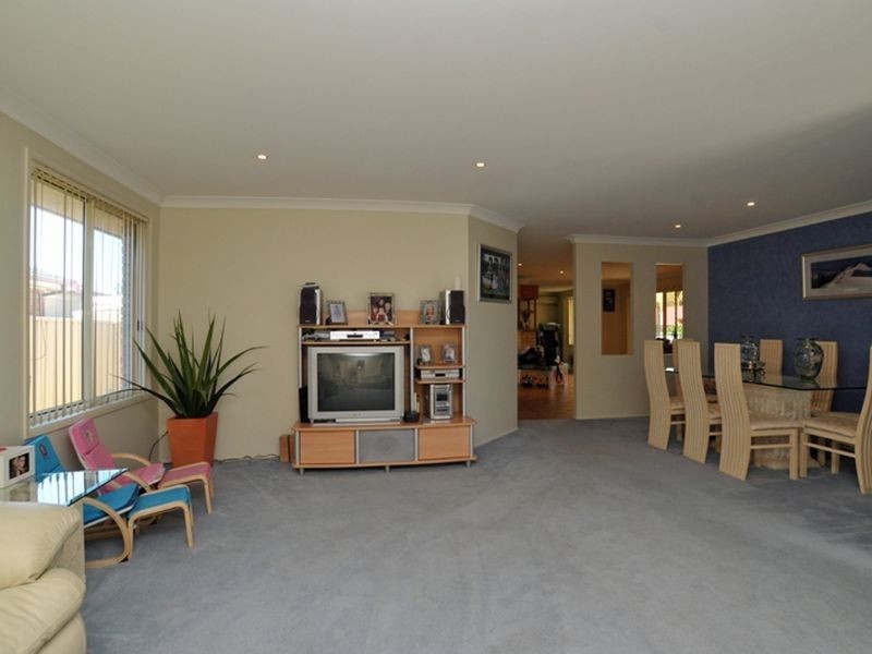 6 Shiraz Grove, Cessnock NSW 2325