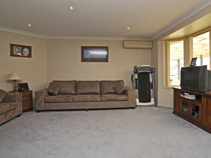 6 Shiraz Grove, Cessnock NSW 2325