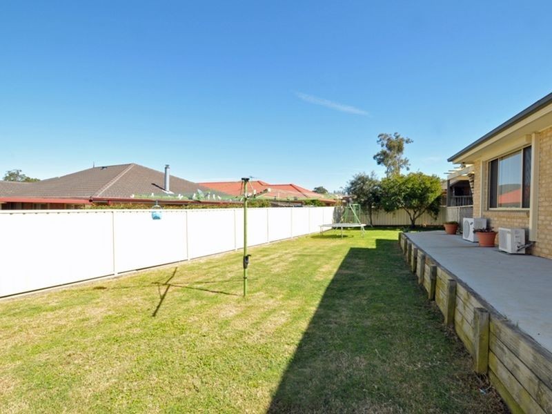 6 Shiraz Grove, Cessnock NSW 2325