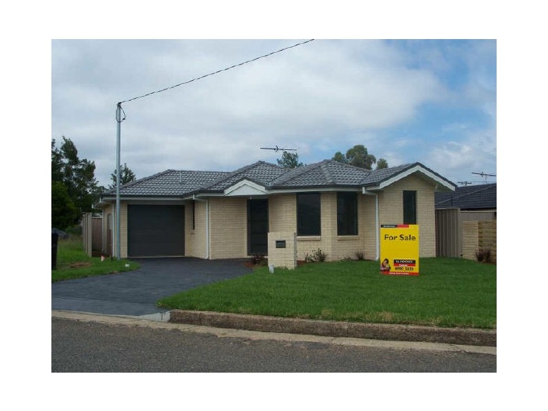 15 Wangi Ave, Cessnock NSW 2325