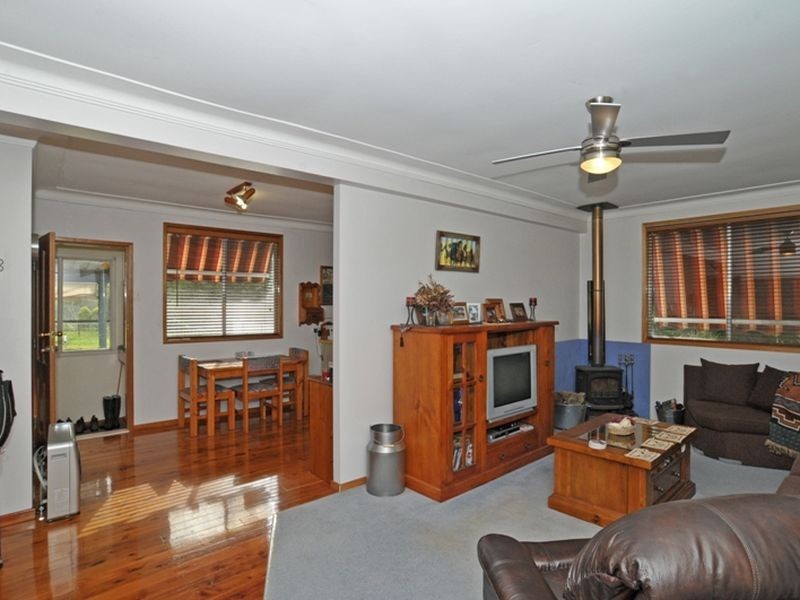 166 Sandy Creek Road, Ashtonfield NSW 2323