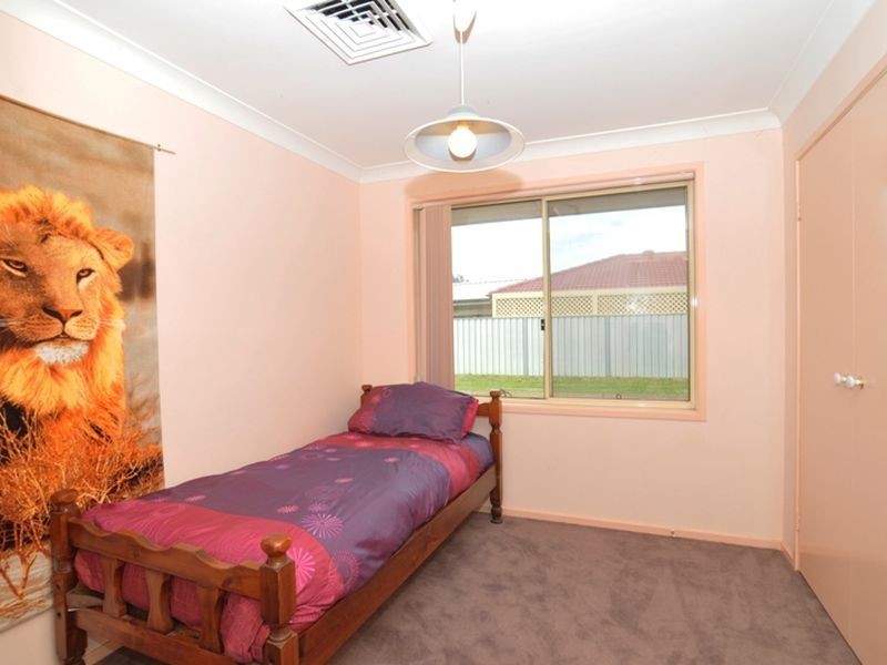 5 Sale Street, Greta NSW 2334