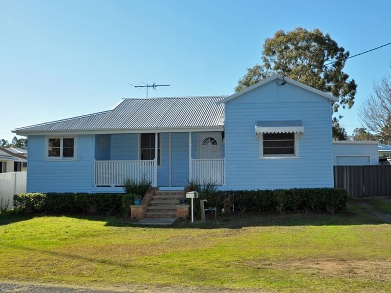 10 Hallam Street, Cessnock NSW 2325