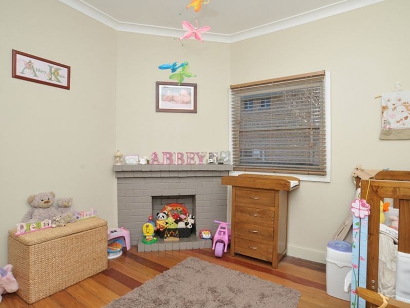 10 Hallam Street, Cessnock NSW 2325