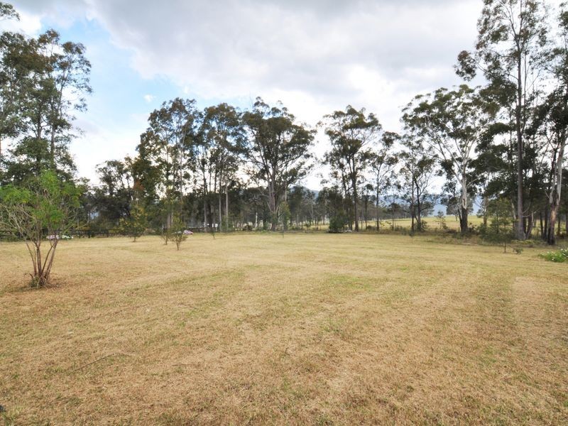 15 Mill Lane, Quorrobolong NSW 2325