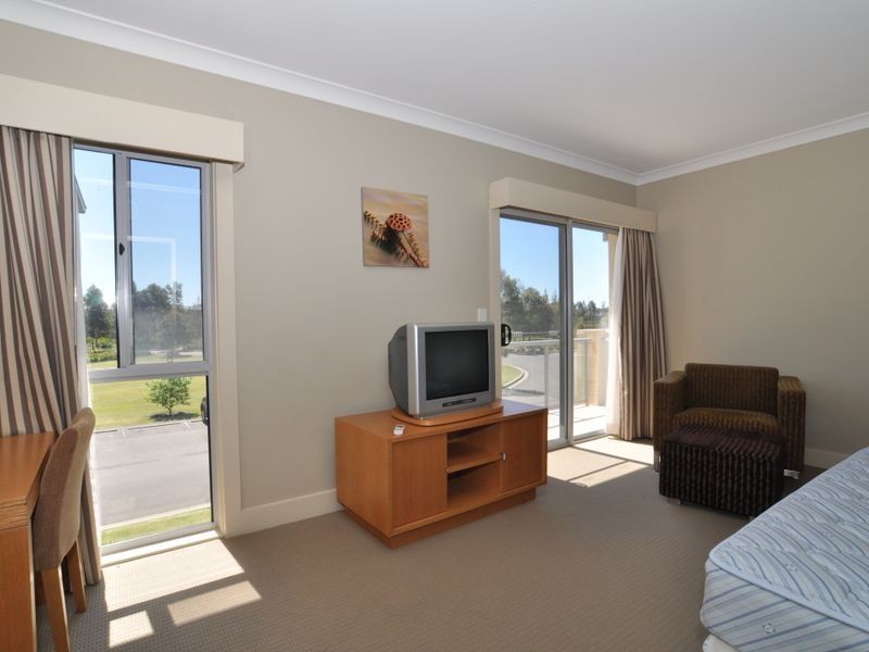 52/430 Wine Country Drive, Lovedale NSW 2325