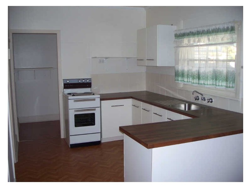 10 West Ave, Cessnock NSW 2325