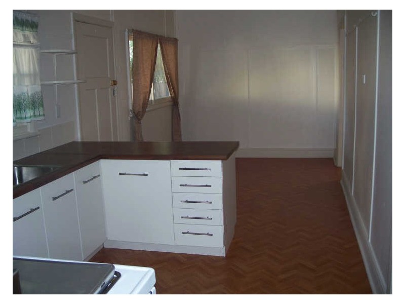 10 West Ave, Cessnock NSW 2325