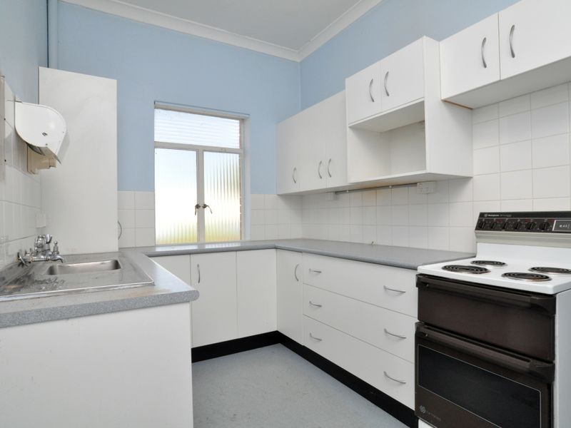 2 North Ave, Cessnock NSW 2325