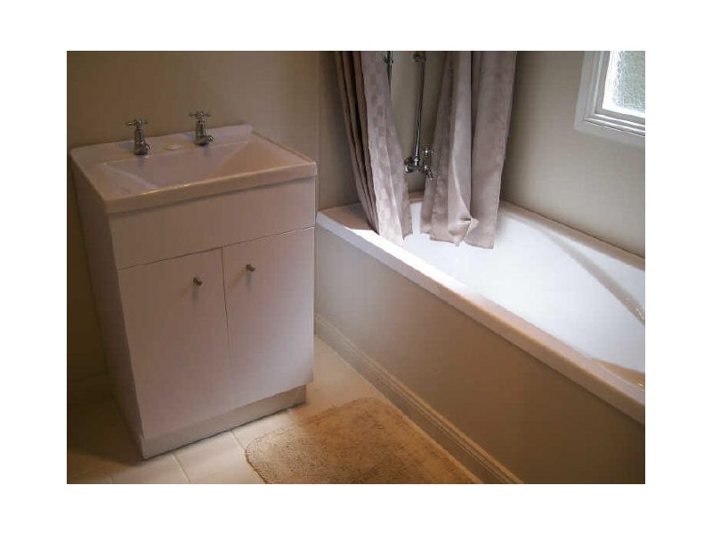 11 Buckland Ave, Cessnock NSW 2325