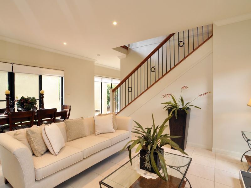 1 Barnhill Close, Rothbury NSW 2320