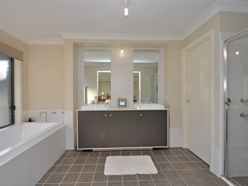 222 Ellalong Road, Ellalong NSW 2325