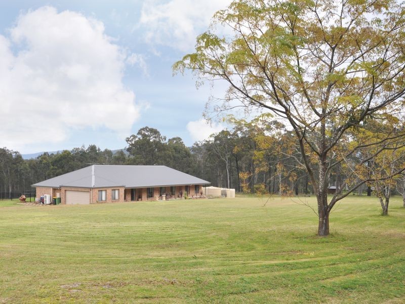 222 Ellalong Road, Ellalong NSW 2325