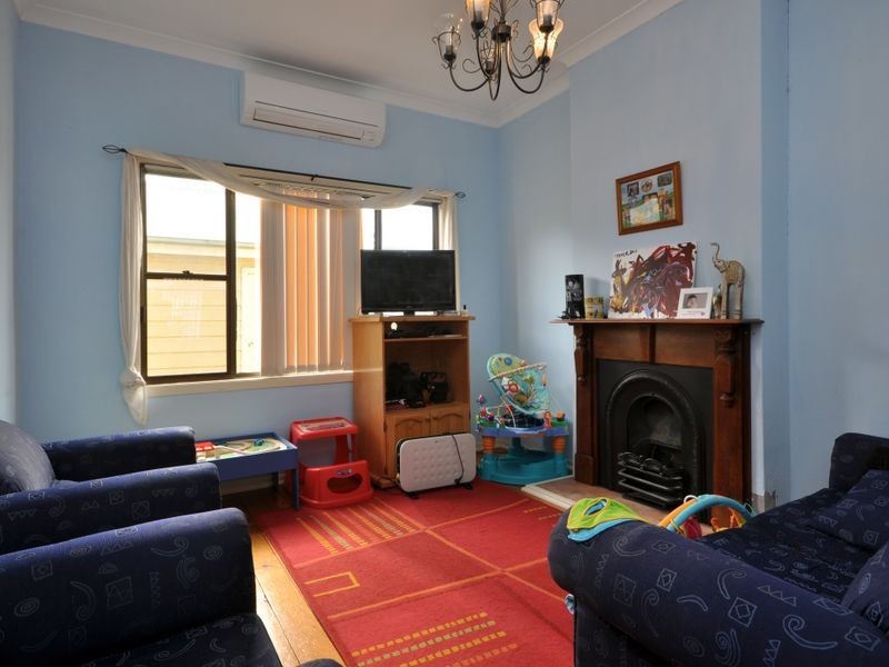 42 Mayfield Street, Cessnock NSW 2325