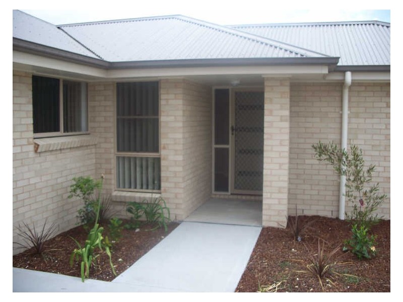 2/22 Alpine Avenue, Cessnock NSW 2325