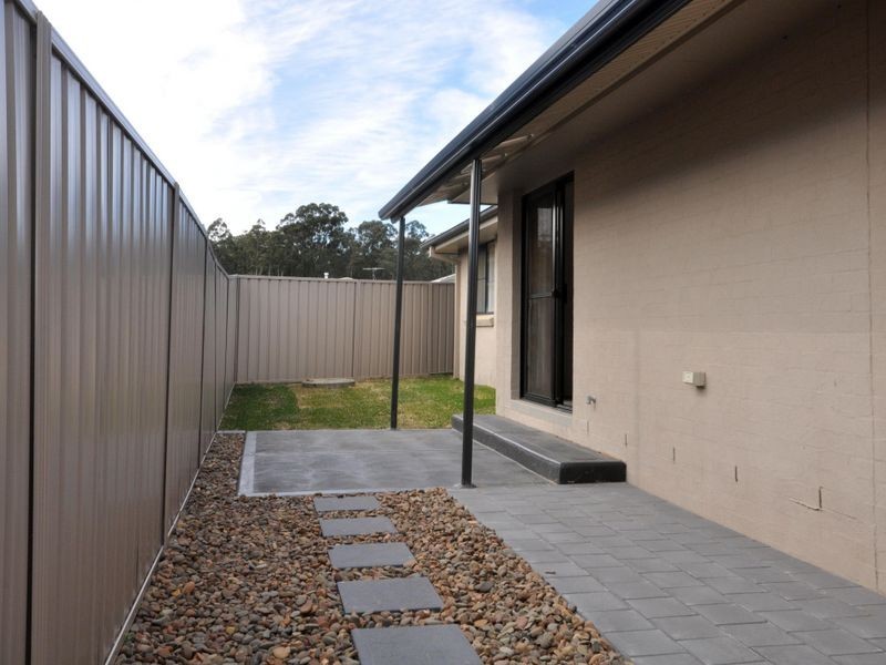 2/42 OShea Circuit, Cessnock NSW 2325