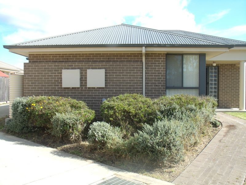 1/28 a Garland Rd, Cessnock NSW 2325