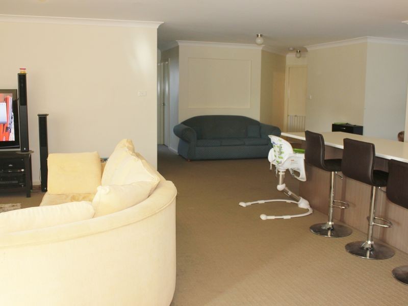 8 Finch Close, Cessnock NSW 2325