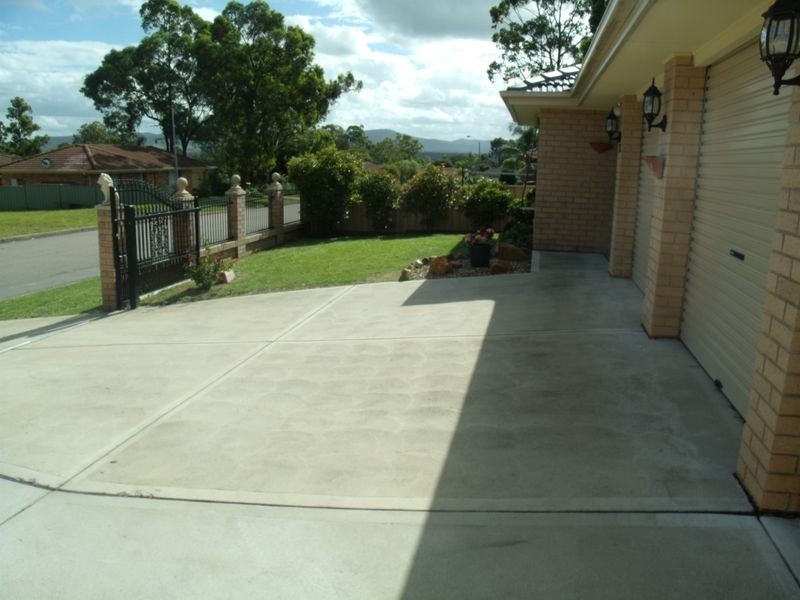 18 Casson Ave, Cessnock NSW 2325