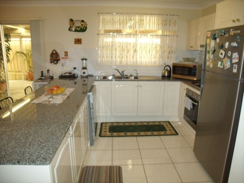 18 Casson Ave, Cessnock NSW 2325