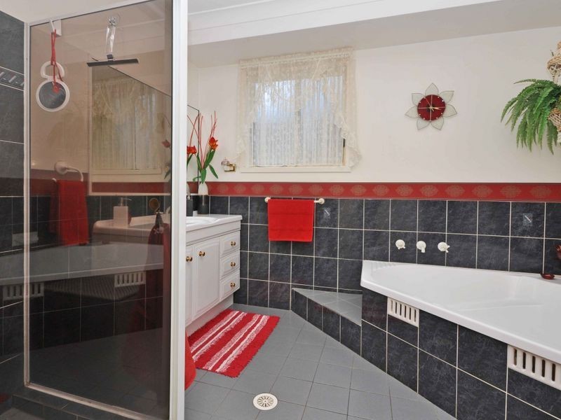 3 Links Avenue, Cessnock NSW 2325