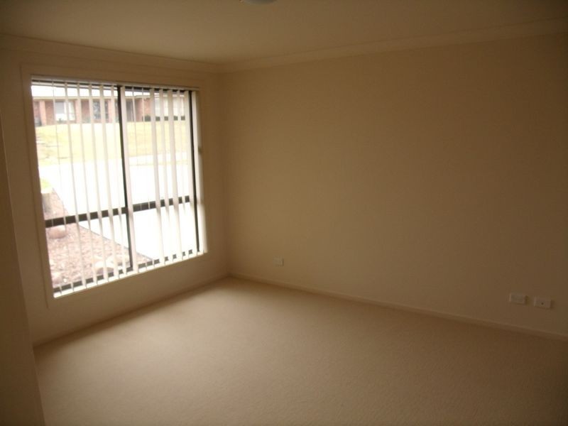 2 Traminer Grove, Cessnock NSW 2325