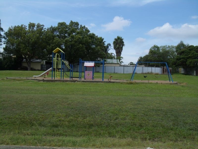 6 Stuart Street, Abernethy NSW 2325