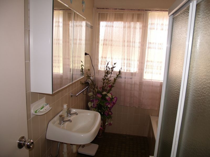 27 Alkira Ave, Cessnock NSW 2325