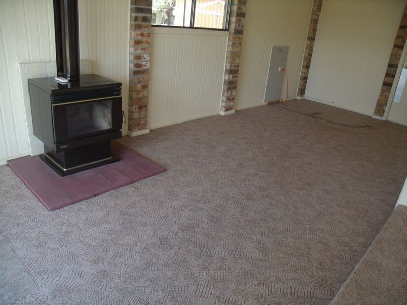 8 Racecourse Road, Cessnock NSW 2325