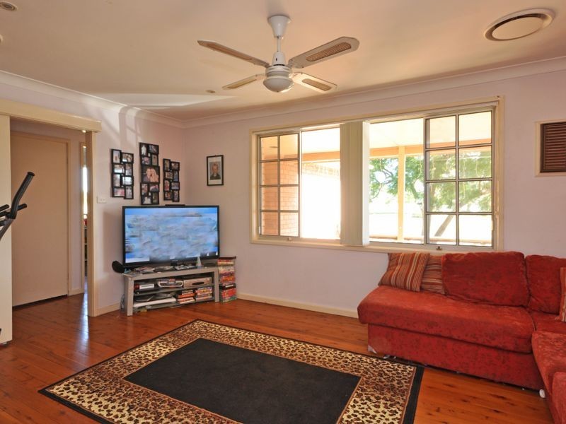 61 Leeann Crescent, Cessnock NSW 2325