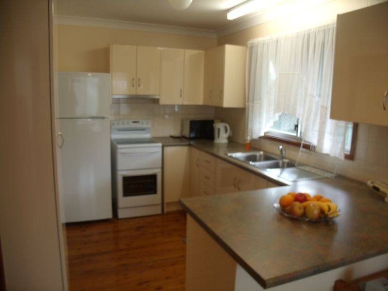 15 Balmoral Avenue, Cessnock NSW 2325