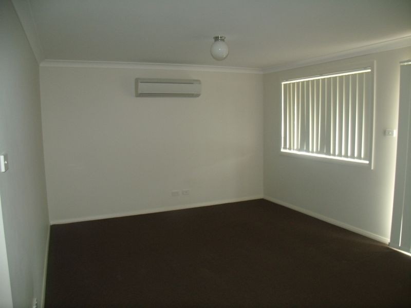 1/2a Desmond Street, Cessnock NSW 2325