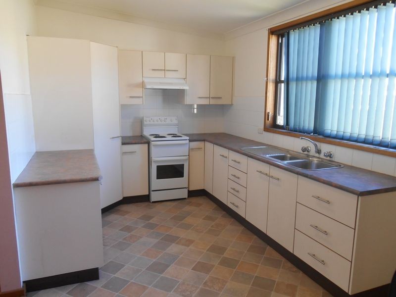 10 Subiaco Ave, Cessnock NSW 2325