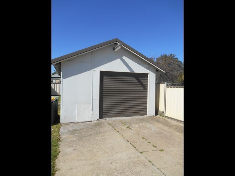 10 Subiaco Ave, Cessnock NSW 2325