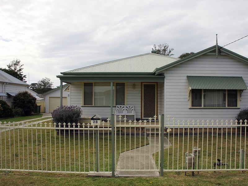 28 Comfort Avenue, Cessnock NSW 2325