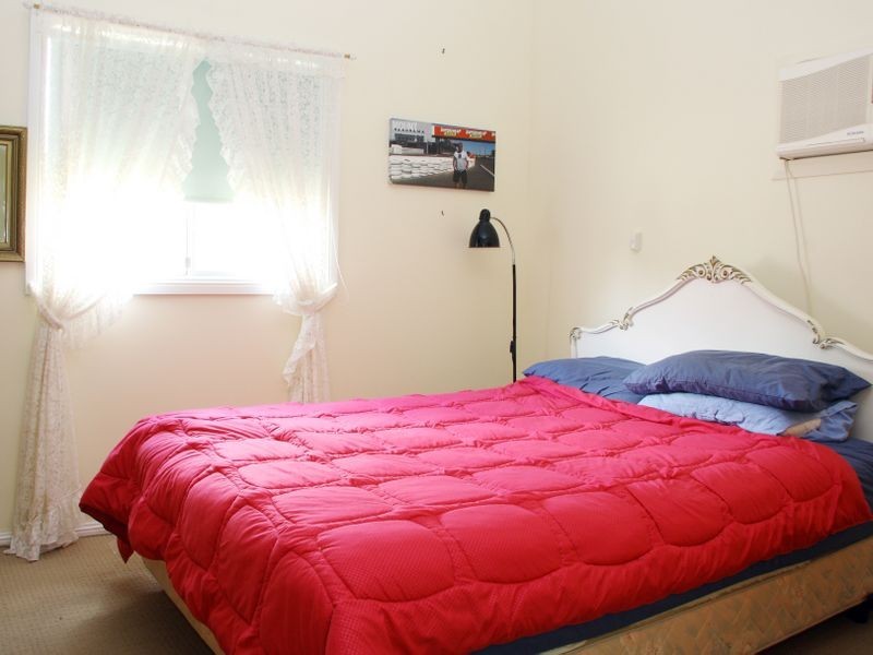 9 Long Street, Cessnock NSW 2325