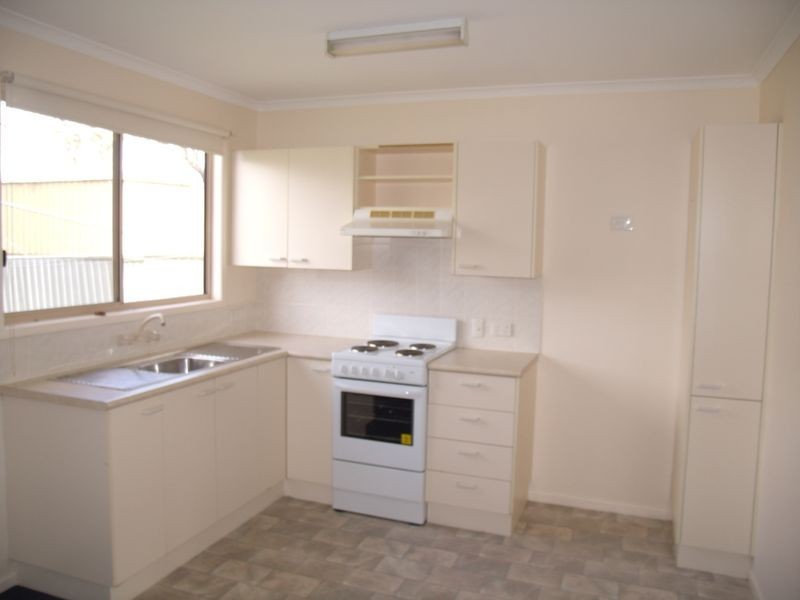 70 (Flat) Barton, Kurri Kurri NSW 2327