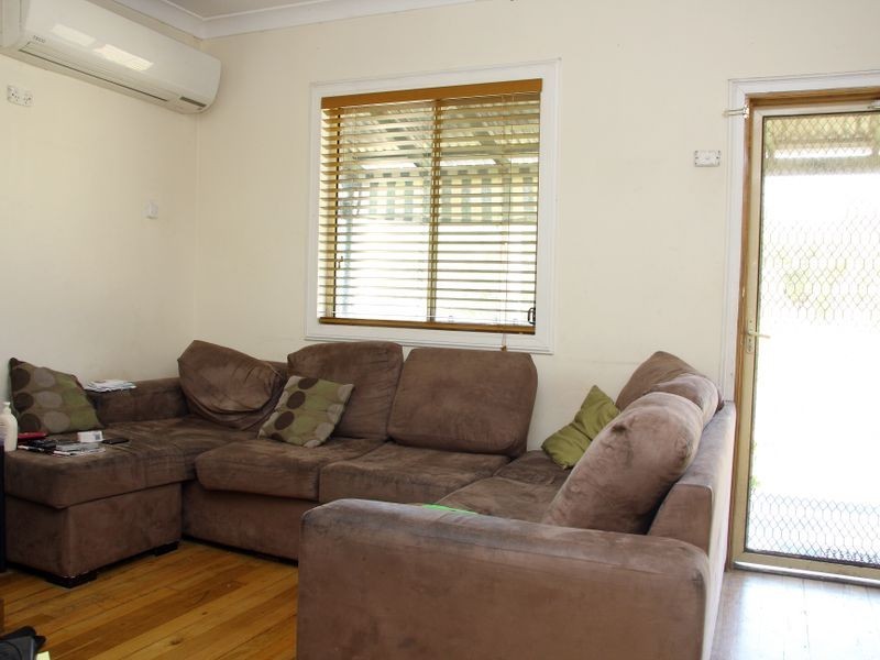 1 Albury Street, Abermain NSW 2326