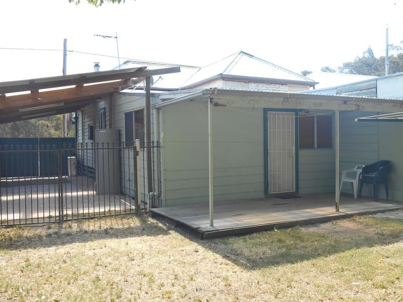 1 Albury Street, Abermain NSW 2326